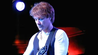 Jon Bon Jovi - Lonely (2009-02-23 Sayreville, NJ) [REMASTERED]