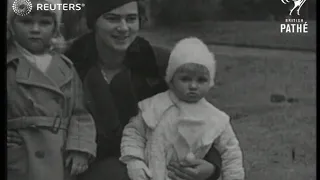 AUSTRIA / ROYAL: Queen Marie of Romania visits daughter and grandchildren (1937)