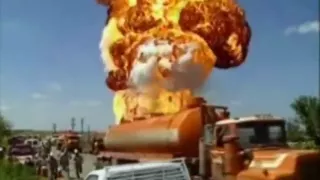 Nasty Big Oil Storage Tank Explosion