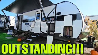 This Couples RV is AWESOME!  Salem Platinum 28FKG