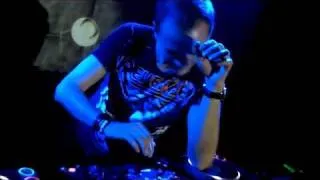 DJ Kopernik зажигает в Сургуте клуб "Вавилон" 15 апреля 2011г.