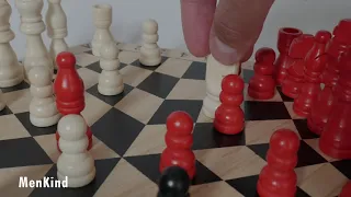 3 Player Chess @ Menkind.co.uk