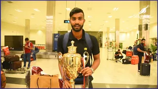 SriLankan Airlines brings home our champions.