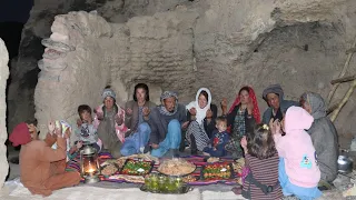 family meal with guests in cave|cooking kabuli pulao for iftar in ramadan|village life Afghanistan