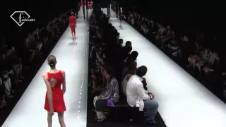 fashiontv | FTV.com - MILAN W S/S 11 - VERSACE FULL SHOW
