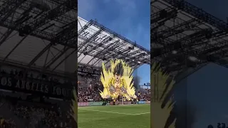 Tifo de gogeta por aficionados de LAFC🔥