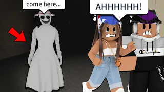Getting Traumatized In THE MIMIC with FRIENDS.. (Roblox)