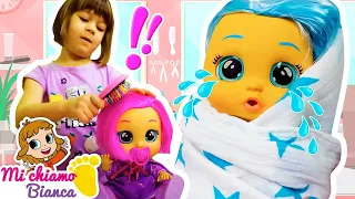Come calmare le bambole Cry Babies? Una mamma che gioca con le bambole. Vlog della bambina Bianca