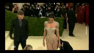 Kendall Jenner at Met gala 2021 | stunning as usual