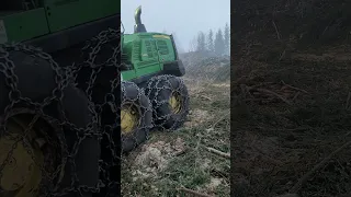 The music of a JOHN DEERE Forwarder going UP!