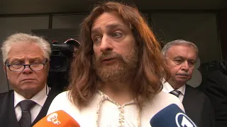 Jesus verklagt die CSU | extra 3 | NDR