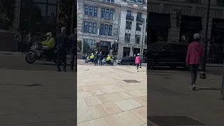 Princess Anne’s Motorcade #princessanne #motorcade #highsecurity #london #bentley #thelondonersstory