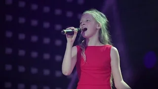 12-летняя девочка офигенно поет Зурбаган. 12-year-old beauty girl amazing singing and dancing