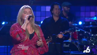 Kelly Clarkson - Best of My Love (The Emotions) - Best Audio - The Kelly Clarkson Show - Apr 6, 2023