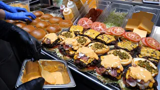 It tastes crazy!! American Bacon Dip Cheese Double Burger, Beef Burger / Korean street food