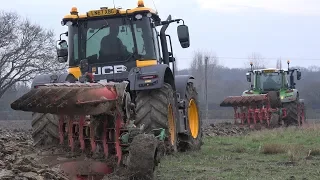 JCB FASTRAC AND FENDT 724 TEAM UP PLOUGHING!