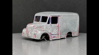 1 Ton Trojan Van Custom - Lesney No. 47