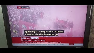 BBC News live - Liverpool Victory Parade buses through The Strand in Liverpool on Sun 29th May 2022