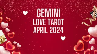 GEMINI APRIL LOVE TAROT ♊️ SOMEONE RETURNS THAT STILL LOVES YOU!