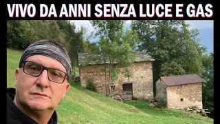 Vivo da 4 anni nei boschi senza luce e gas !