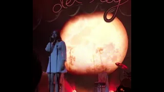 Lana Del Rey - Honeymoon live