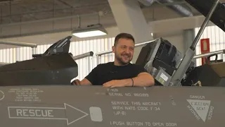Ukraine's Zelensky examines the F-16 jets with Danish PM | AFP