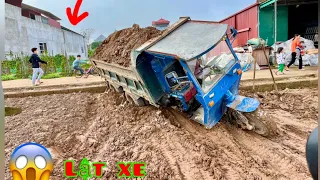 Lật xe công nông chở đất cực nguy hiểm | Overturning dangerous land truck