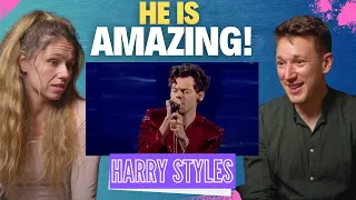 Singing Coach Couple reaction to Harry Styles Live! Hypnotizing!