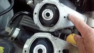 Renault Megane 3 Замена верхней опоры двигателя