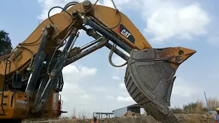 Excavator Cat 385C in Kampot province