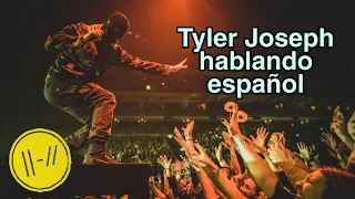 Tyler Joseph hablando español