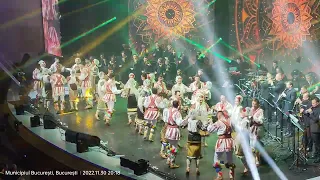 Ansamblul de dansuri Dorul Pitești spectacol Spirit Românesc Sala palatului