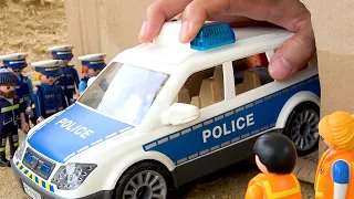 Rescue police car fire truck ambulance from the hand in the cave - Toy car story