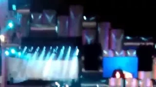 Rihanna cantando "What's My Name?"  no rock in rio 2015 (26/09/15)