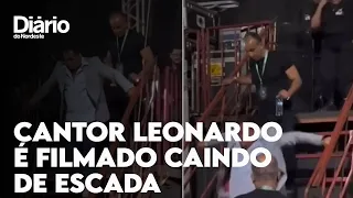 Leonardo é filmado caindo de escada após show