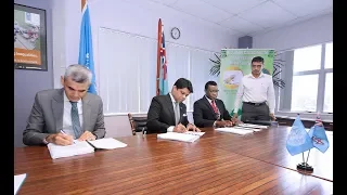 Fijian Acting Prime Minister officiates at the signing of the Project Document