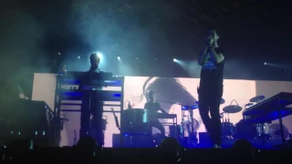 Bastille - Glory (live at O2 Arena 02/10/16)