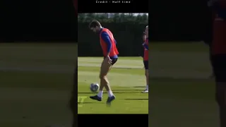 Gerard Pique skills/// #football #skill #tricks #tutorial #shorts