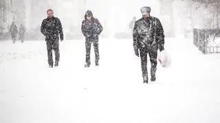 Снегопады не прекращаются с самого вечера. Москву и Алматы полностью замело. Погода в СНГ