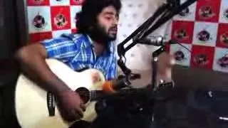 Milne Hai Mujhse Aayi Live Unplugged By Arijit Singh