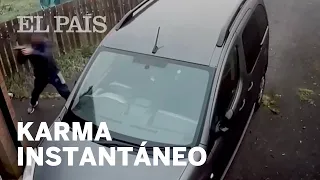 Un LADRÓN intenta ROMPER el CRISTAL de un coche con un LADRILLO y LE REBOTA en la cara