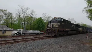 [4K] NS Trash Train #62V with 4012 (Rebuilt Dash 9-40C) leading EMD 1214 in Piscataway, NJ