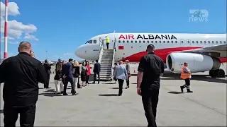 Top News/ Greqi, Rama, Noizy dhe delegacioni shqiptar mbërijnë në aeroportin e Athinës