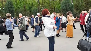 ТАЙНА ВСТРЕЧИ СЛАДКАЯ!💃🕺/ТАНЦЫ В ПАРКЕ ГОРЬКОГО ХАРЬКОВ МАЙ 2021