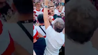 Borna Sosa let fans celebrate him 🤍❤️😍 what a legend ✨VfB Stuttgart - 1. FC Köln | 14.05.2022