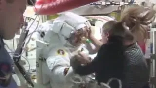 Astronaut nearly drowns as wife watches