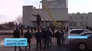 Another Lenin Statue Down: 54-tonne Lenin statue finally removed in Shchors