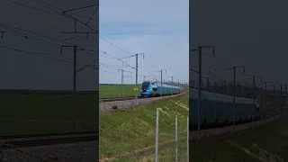 Passage éclair d'un TGV Ouigo