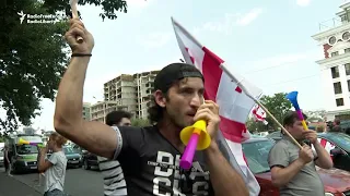 'Honk Against Occupation' - Georgian Motorists Help Drive Anti-Government Protests