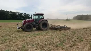 McCormick X7.418 mit unsere Eigenbau Großfeder Köckerling Allrounder